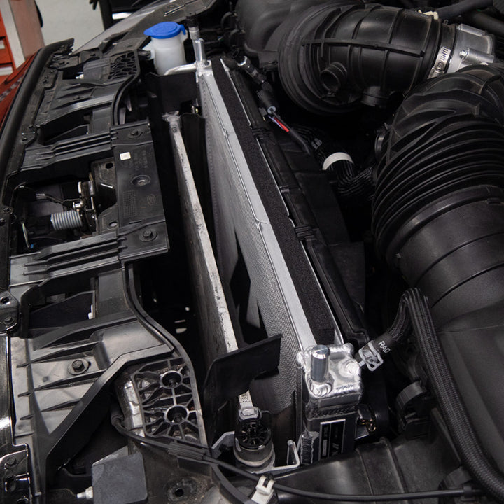 Mishimoto 2024+ Ford Mustang V8/2.3L Performance Aluminum Radiator - Bull Strap