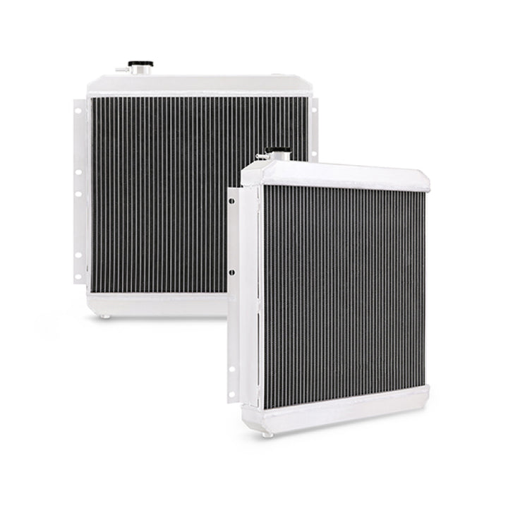 Mishimoto 58-84 Toyota Land Cruiser FJ40 Aluminum Radiator - Bull Strap