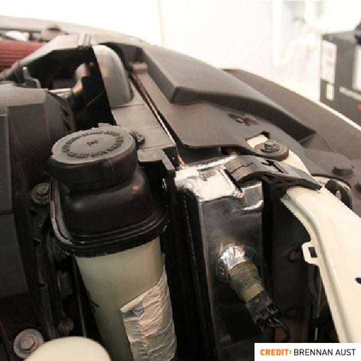 Mishimoto 92-99 BMW E36 Manual Aluminum Radiator - Bull Strap