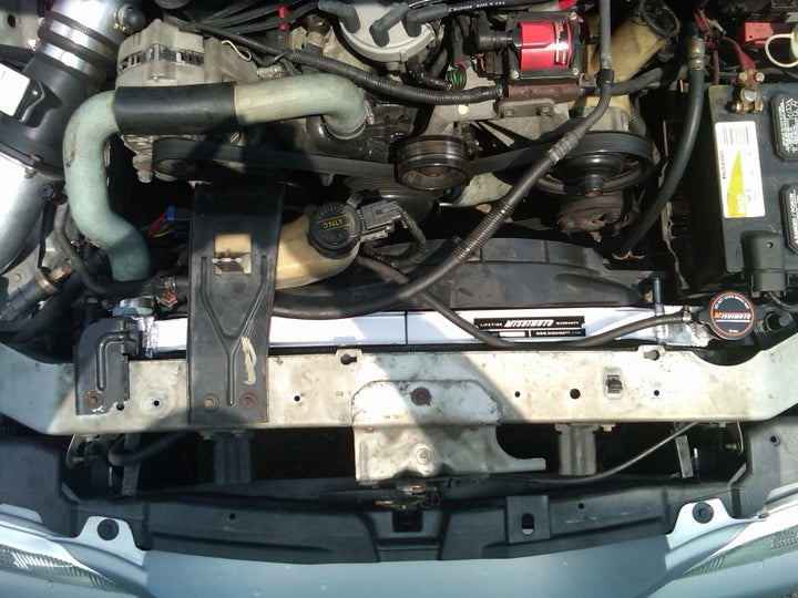 Mishimoto 94-95 Ford Mustang w/ Stabilizer System Manual Aluminum Radiator - Bull Strap