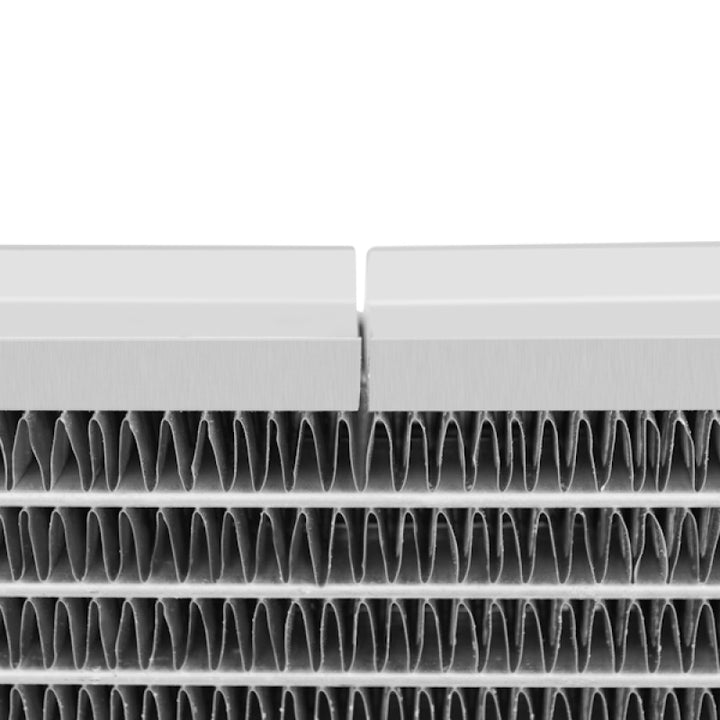 Mishimoto 97-04 Ford Mustang w/ Stabilizer System Automatic Aluminum Radiator - Bull Strap