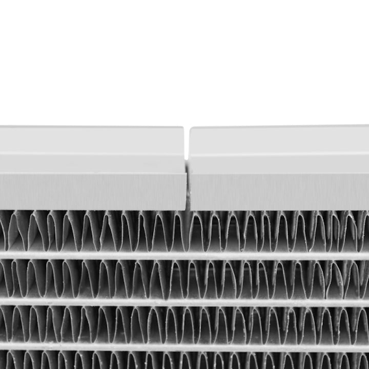 Mishimoto 97-04 Ford Mustang w/ Stabilizer System Manual Aluminum Radiator - Bull Strap