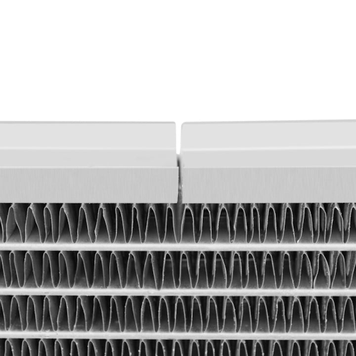 Mishimoto 97-04 Ford Mustang w/ Stabilizer System Manual Aluminum Radiator - Bull Strap
