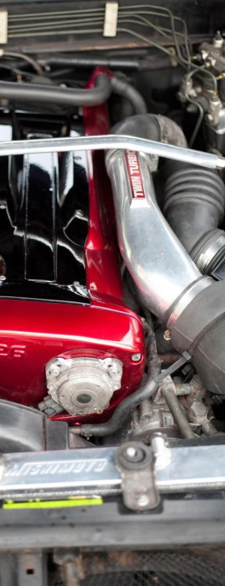 Mishimoto R32 Nissan Skyline Manual Aluminum Radiator - Bull Strap