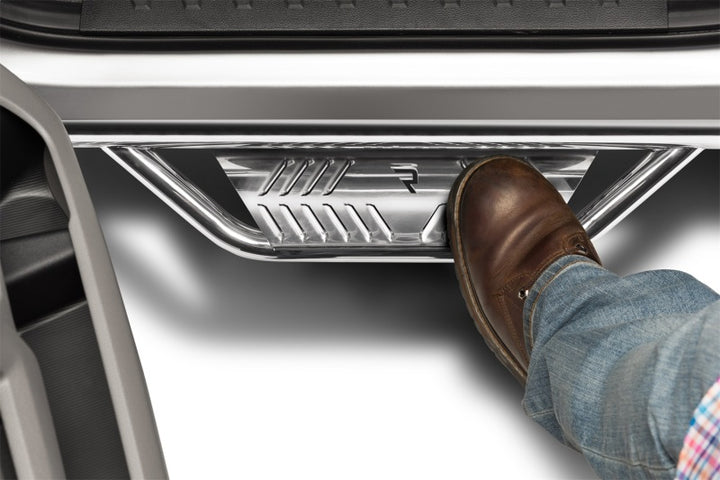 N-Fab Podium SS 2019 Chevy/GMC 1500 Crew Cab - Cab Length - Polished Stainless - 3in - Bull Strap
