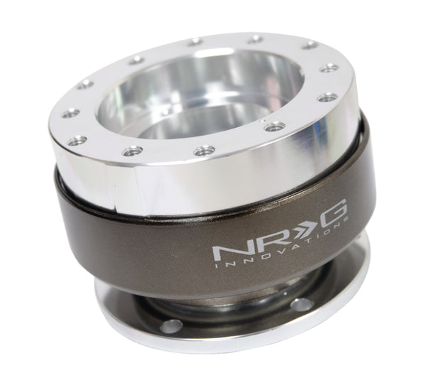 NRG Quick Release Gen 2.0 - Silver Body / Chrome Ring SFI Spec 42.1 - Bull Strap