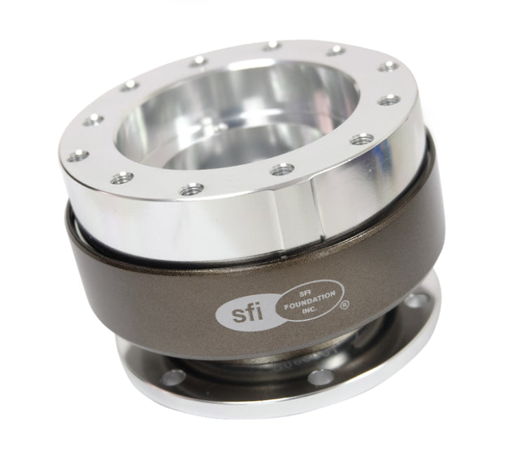 NRG Quick Release Gen 2.0 - Silver Body / Chrome Ring SFI Spec 42.1 - Bull Strap
