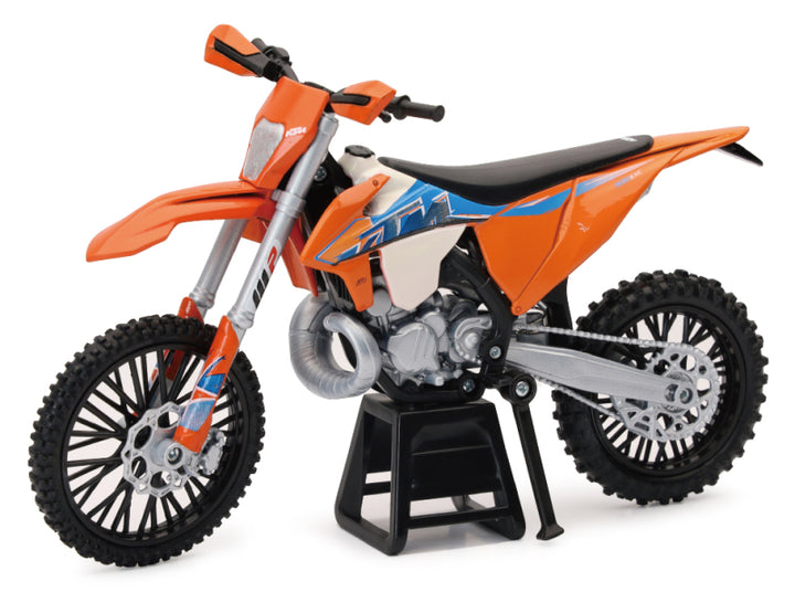 New Ray Toys KTM 300 EXC TPI Enduro Bike/ Scale - 1:12 - Bull Strap