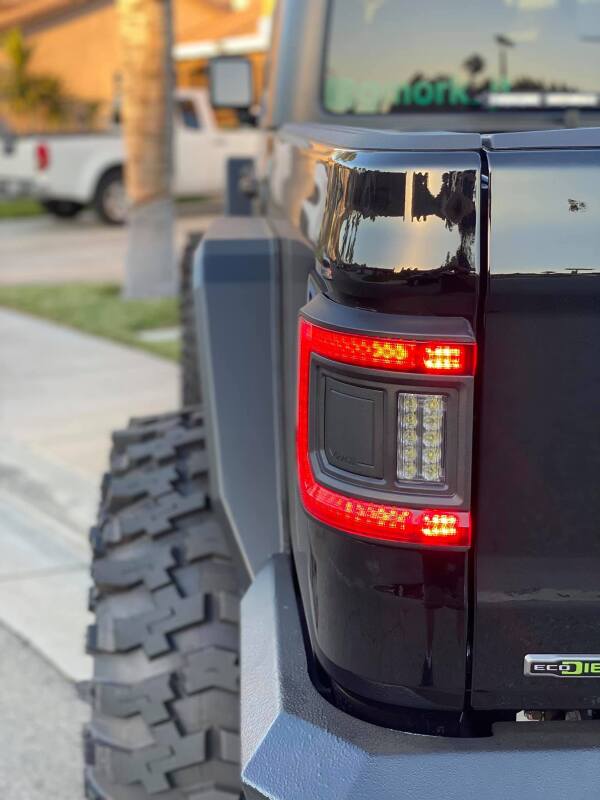 Oracle Jeep Gladiator JT Flush Mount LED Tail Lights - Bull Strap