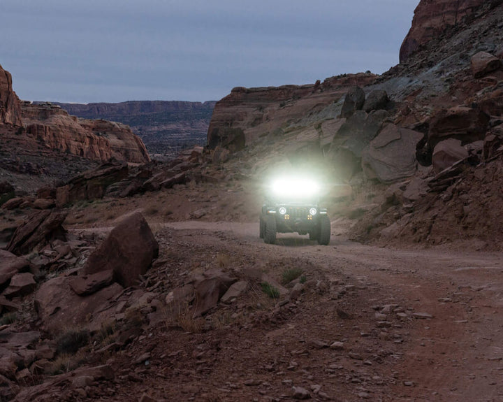 Oracle Jeep Wrangler JL/Gladiator JT Integrated Windshield LED Light Bar System - Bull Strap