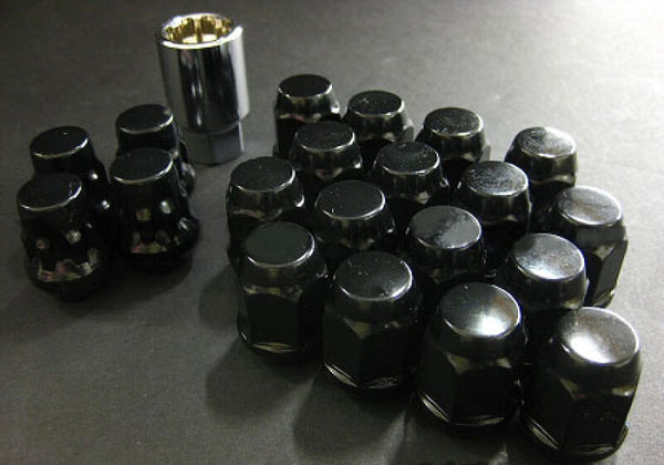 Project Kics 16 LUGS + 4 LOCKS Black Bullock And Nut Set - 12X1.25 - Bull Strap