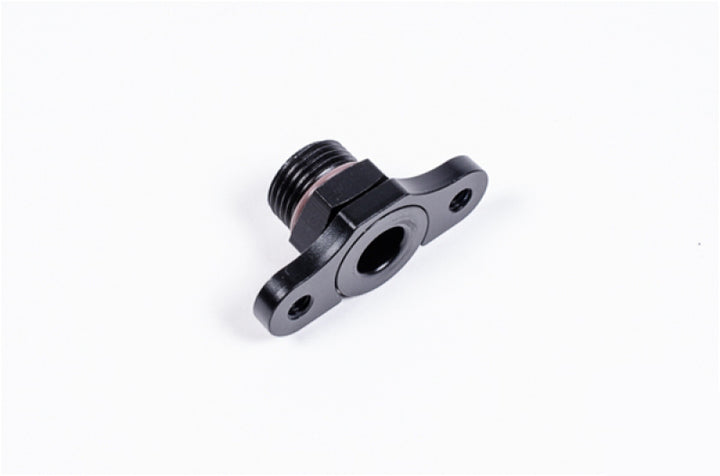 Radium Engineering FPR Adapter - 8AN ORB 11mm Bore 39mm Spacing M6 - Bull Strap