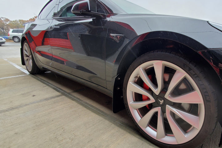 Rally Armor 17-23 Tesla Model 3 Black UR Mud Flap w/Dark Grey Logo - Bull Strap