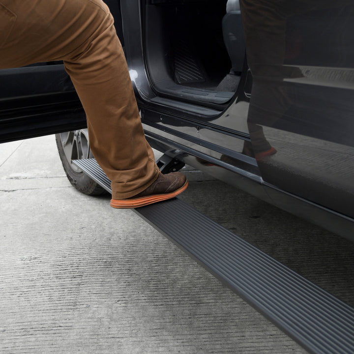 RealTruck 15-19 Chevy Silverado 25/3500HD CC Dsl 4dr VoltStep Electric Running Board Kit - Tex. Blk - Bull Strap