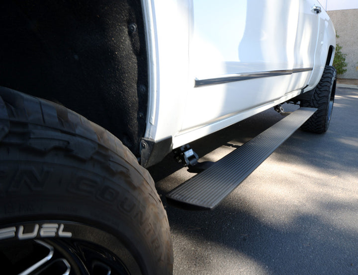 RealTruck 15-19 Chevy Silverado 25/3500HD CC Dsl 4dr VoltStep Electric Running Board Kit - Tex. Blk - Bull Strap