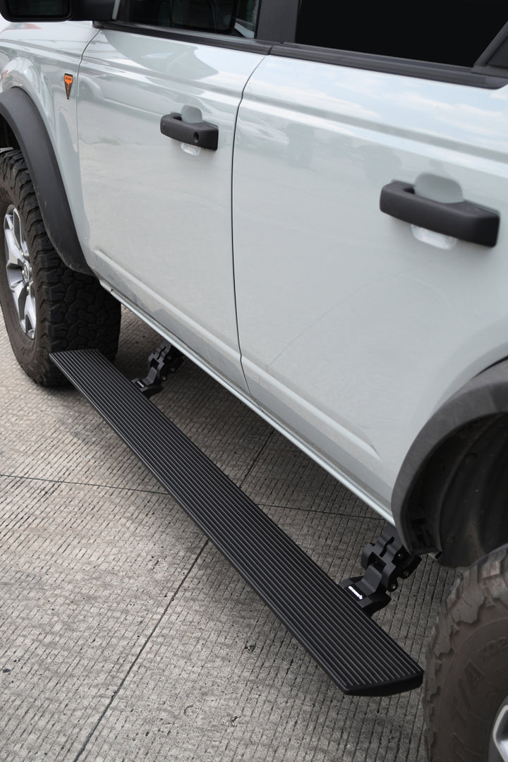 RealTruck 21-24 Ford Bronco 4dr VoltStep Electric Running Board Kit (No Drill) - Tex. Blk - Bull Strap