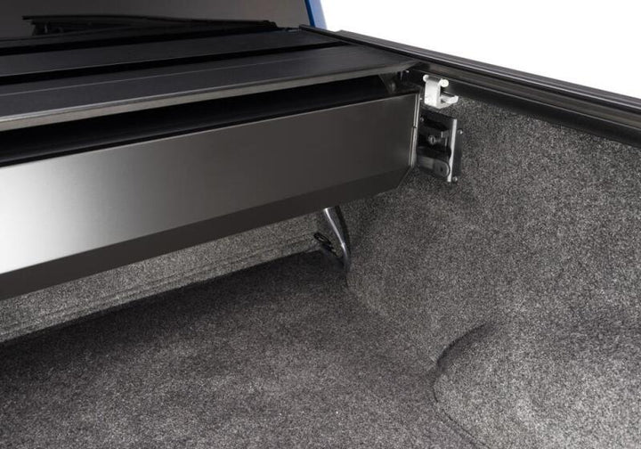 Retrax 15-up F-150 Super Crew & Super Cab (No Stake Pkt Cutout) 5.5ft Bed RetraxONE MX - Bull Strap