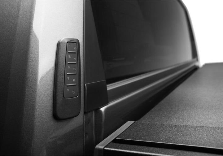 Retrax 19-23 Dodge Ram 1500 5.7ft. Bed Retrax EQ - Bull Strap