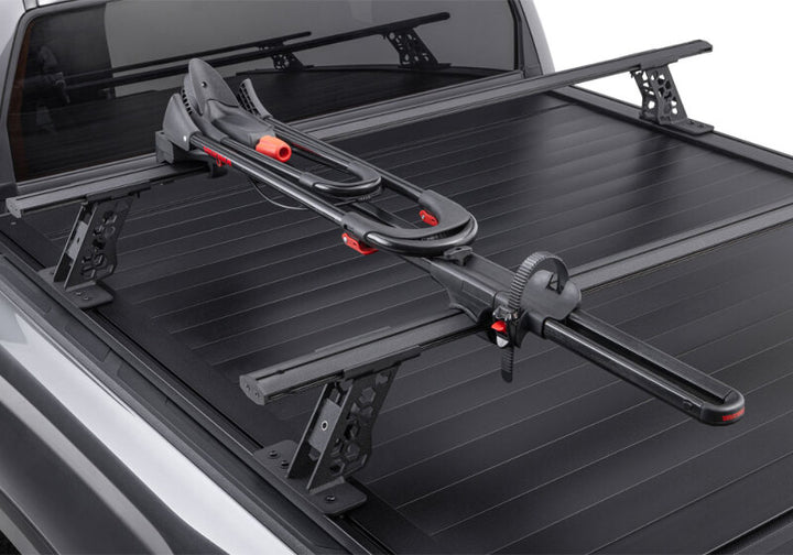 Retrax 2007-2020 Toyota Tundra CrewMax 5.5ft Bed RetraxPRO XR with Deck Rail System - Bull Strap