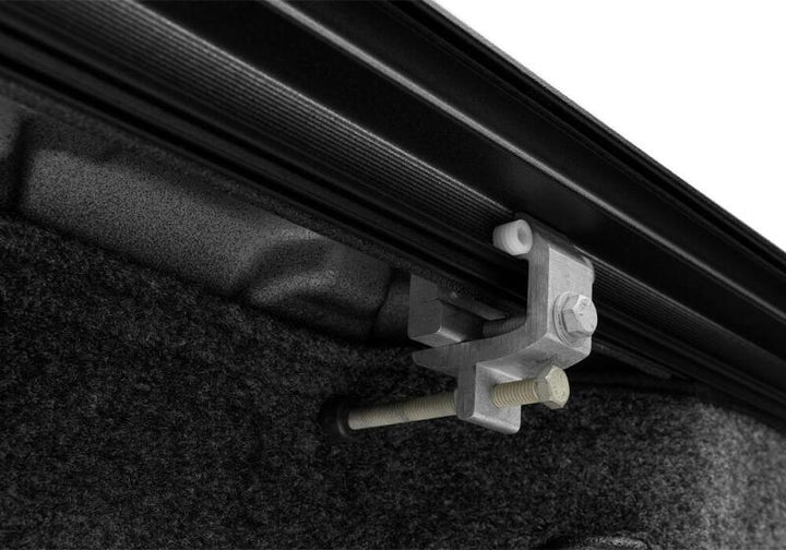 Retrax 2019 Chevy & GMC 5.8ft Bed 1500 RetraxONE XR - Bull Strap