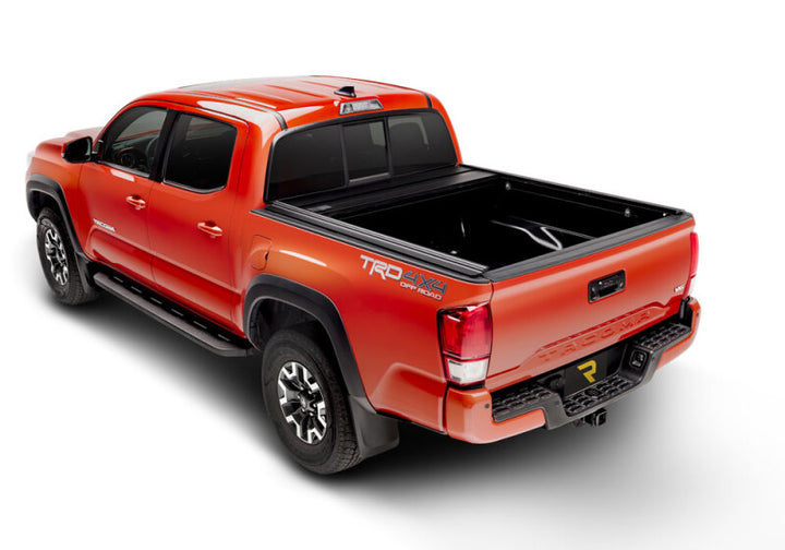 Retrax 2022+ Toyota Tundra CrewMax 5.5ft Bed w/Rail System (Excl Trail Special Edition) RetraxPRO MX - Bull Strap