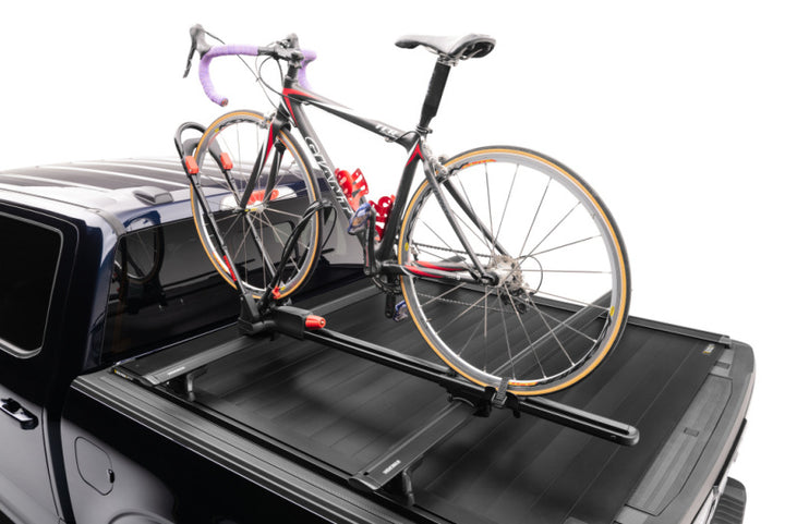 Retrax 21-22 Ford F-150 Super Crew/Super Cab (Incl. 2022 Lightning) 5.5ft Bed RetraxPRO XR - Bull Strap