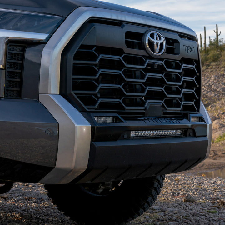 Rigid Industries 2022+ Toyota Tundra 6in SR-Series White Fog Light Kit - Bull Strap