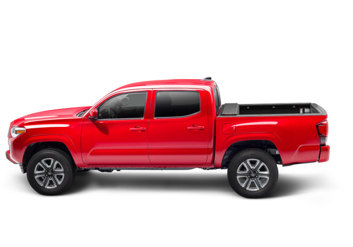 Roll-N-Lock 16-18 Toyota Tacoma Crew Cab SB 60-1/2in M-Series Retractable Tonneau Cover - Bull Strap