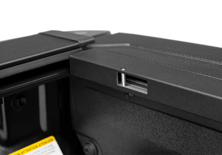 Roll-N-Lock 16-18 Toyota Tacoma Crew Cab SB 60-1/2in M-Series Retractable Tonneau Cover - Bull Strap