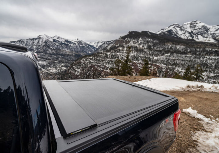 Roll-N-Lock 17-19 Ford F-250/F-350 Super Duty SB 80-3/8in A-Series Retractable Tonneau Cover - Bull Strap