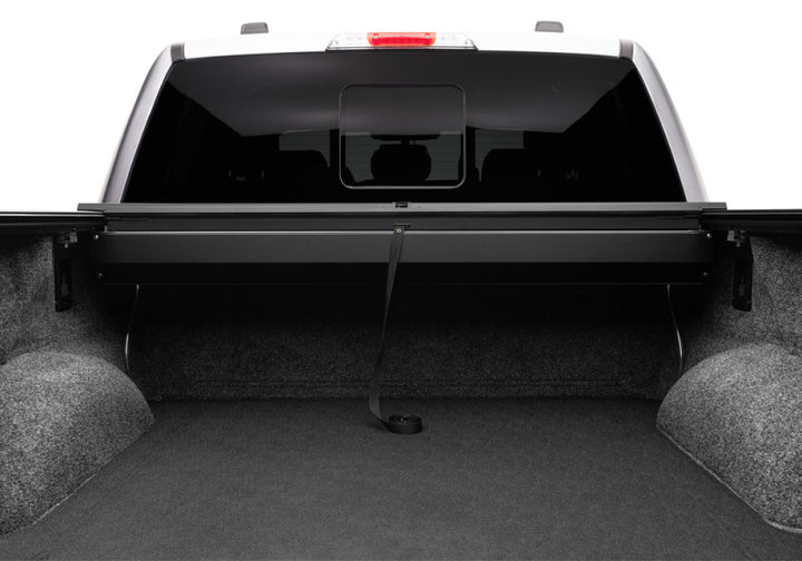 Roll-N-Lock 17-19 Ford F-250/F-350 Super Duty SB 80-3/8in A-Series Retractable Tonneau Cover - Bull Strap