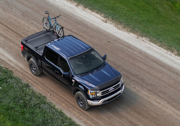 Roll-N-Lock 20-22 Chevrolet Silverado 2500-3500 (82.2in. Bed) A-Series XT Retractable Tonneau Cover - Bull Strap
