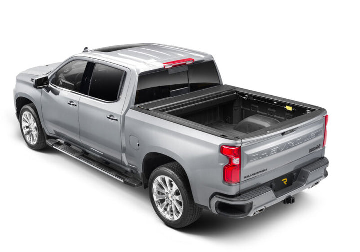 Roll-N-Lock 2019 Chevy Silverado 1500 68-3/8in E-Series Retractable Tonneau Cover - Bull Strap