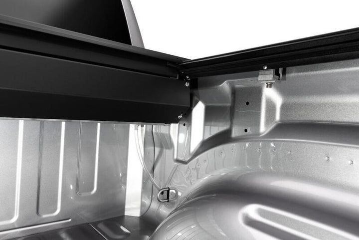 Roll-N-Lock 2019 RAM 1500 65-1/2in M-Series Retractable Tonneau Cover - Bull Strap