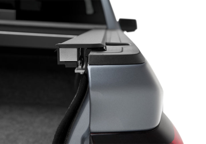 Roll-N-Lock 2020 GM Silverado / Sierra 2500/3500 6ft 10in Bed A-Series Retractable Tonneau Cover - Bull Strap