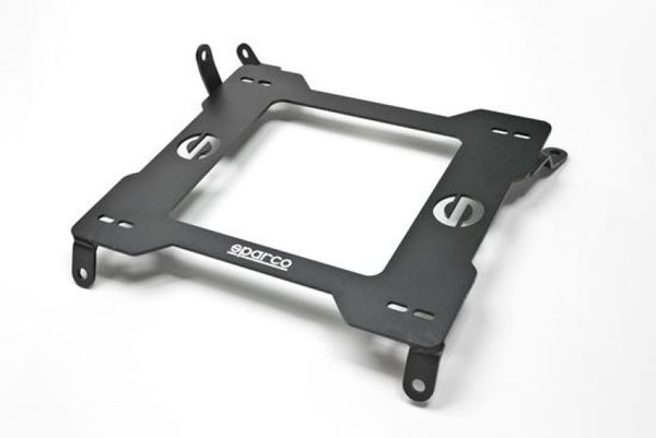 Sparco Base 16 Chevrolet Camaro Right - Bull Strap