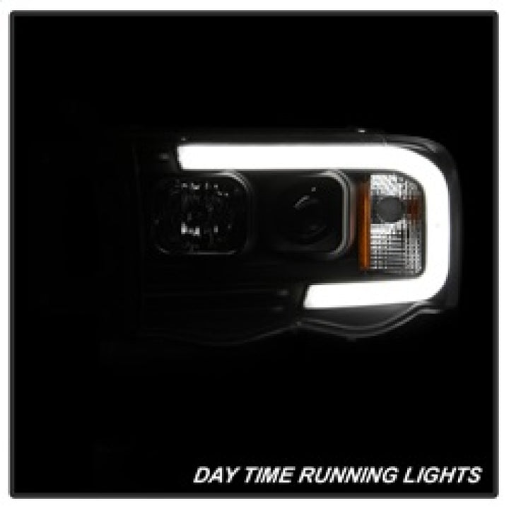Spyder 02-05 Dodge Ram 1500 Light Bar Projector Headlights - Black (PRO-YD-DR02V2-LB-BK) - Bull Strap