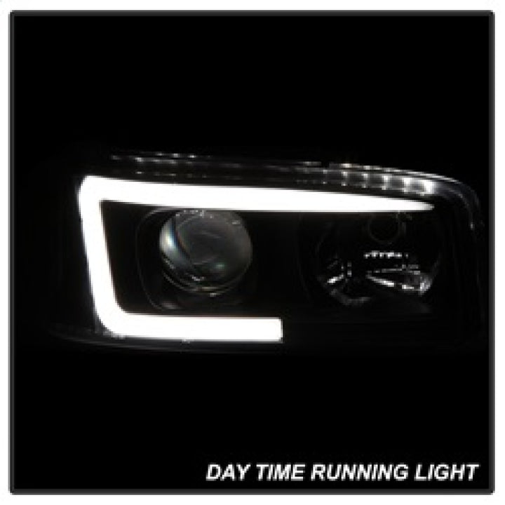 Spyder GMC Sierra 1500/2500/3500 99-06 V2 Projector Headlights - DRL - Black PRO-YD-CDE00V2-LB-BK - Bull Strap