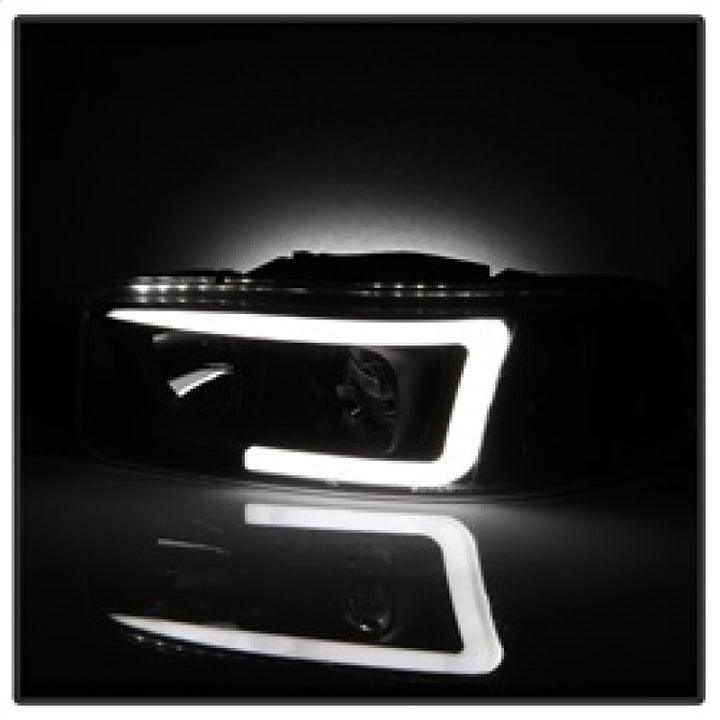 Spyder GMC Sierra 1500/2500/3500 99-06 V2 Projector Headlights - DRL - Black PRO-YD-CDE00V2-LB-BK - Bull Strap