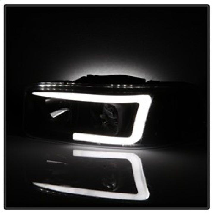 Spyder GMC Sierra 1500/2500/3500 99-06 V2 Projector Headlights - DRL - Black PRO-YD-CDE00V2-LB-BK - Bull Strap