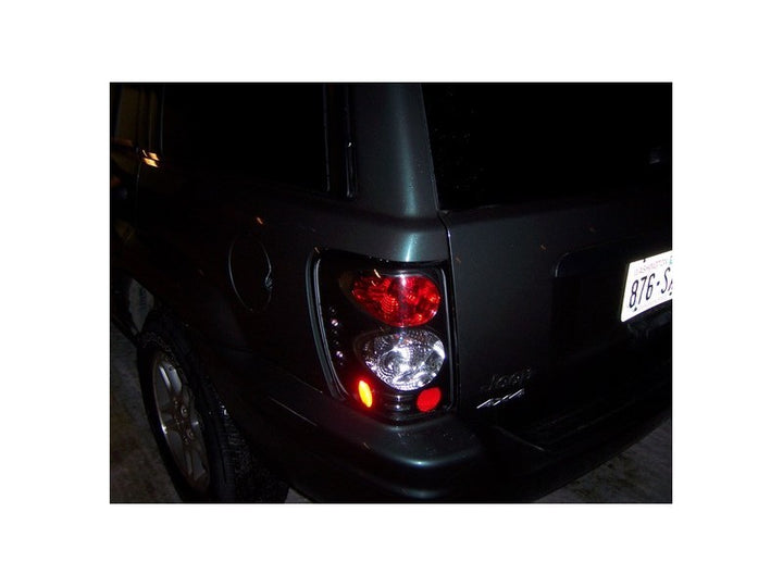 Spyder Jeep Grand Cherokee 99-04 Euro Style Tail Lights Black ALT-YD-JGC99-BK - Bull Strap