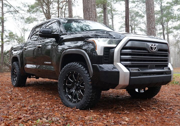 Superlift 2022 Toyota Tundra 2WD/4WD 2in Leveling Kit w/Upper Strut Spacers - Bull Strap