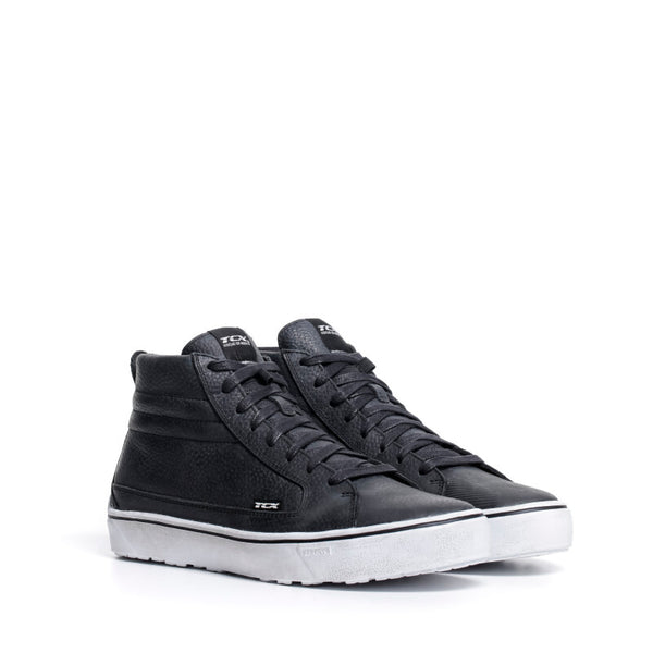 TCX Street 3 Waterproof Shoe Black/Black/White Size - 46 - Bull Strap