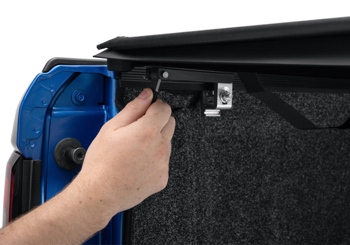 Tonno Pro19-21 Dodge RAM 1500 5.7ft Lo-Roll Tonneau Cover - Bull Strap