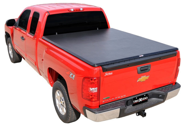 Truxedo 07-13 GMC Sierra & Chevrolet Silverado 1500 5ft 8in TruXport Bed Cover - Bull Strap