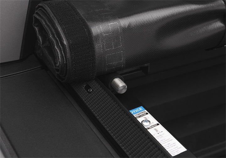 Truxedo 17-20 Honda Ridgeline 4ft 8in Lo Pro Bed Cover - Bull Strap
