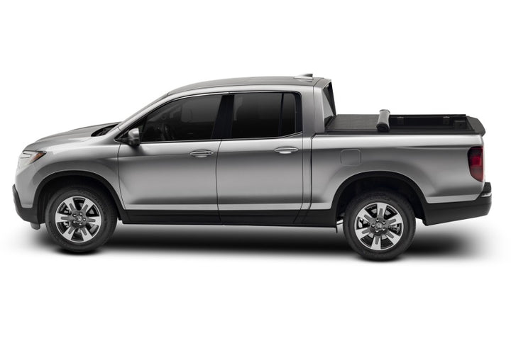 Truxedo 17-20 Honda Ridgeline 4ft 8in Lo Pro Bed Cover - Bull Strap