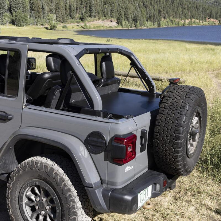 Tuffy Deluxe Enclosure For Jeep Wrangler W/ Subwoofer - Bull Strap