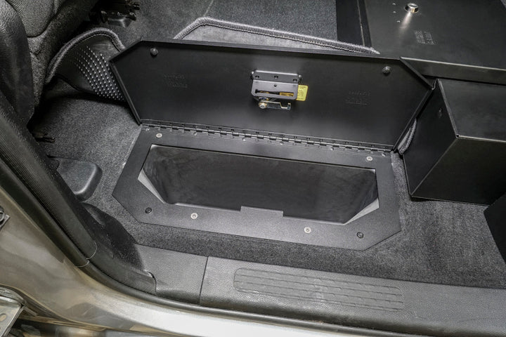 Tuffy Infloor Lid W/ Keyed Lock For Ram Trucks Crew Cab - Bull Strap