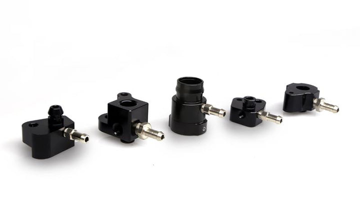 Turbosmart Boost Reference Adapter Ford 09+ Fiesta/Focus Ecoboost - Black - Bull Strap